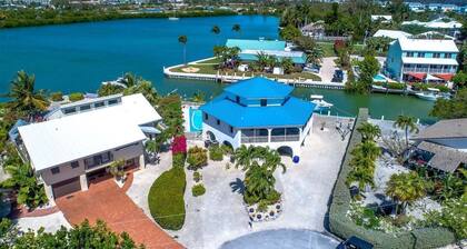 Casa Tranquilo ~ Waterfront Pool Home, 80' Dock