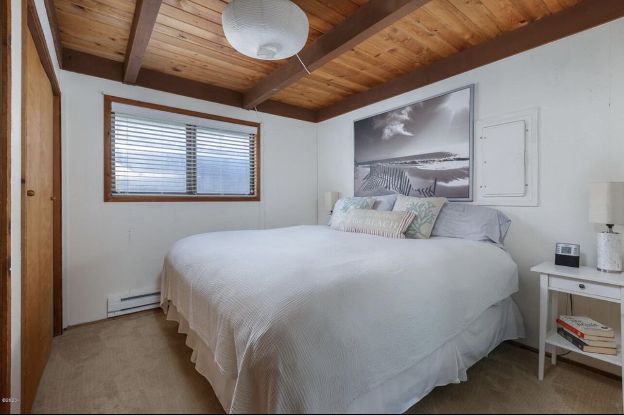 Cozy A-frame next to beach