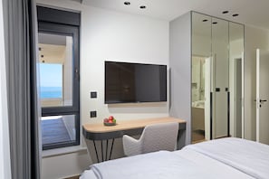 3 chambres, fer et planche à repasser, accès au Wi-Fi (inclus)