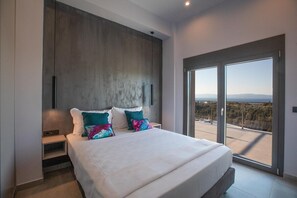 5 habitaciones, caja de seguridad en la habitación y escritorio 