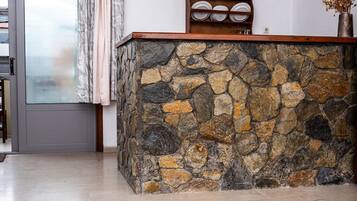 Comfort Studio | Private kitchenette | Mini-fridge, coffee/tea maker, toaster, cookware/dishes/utensils