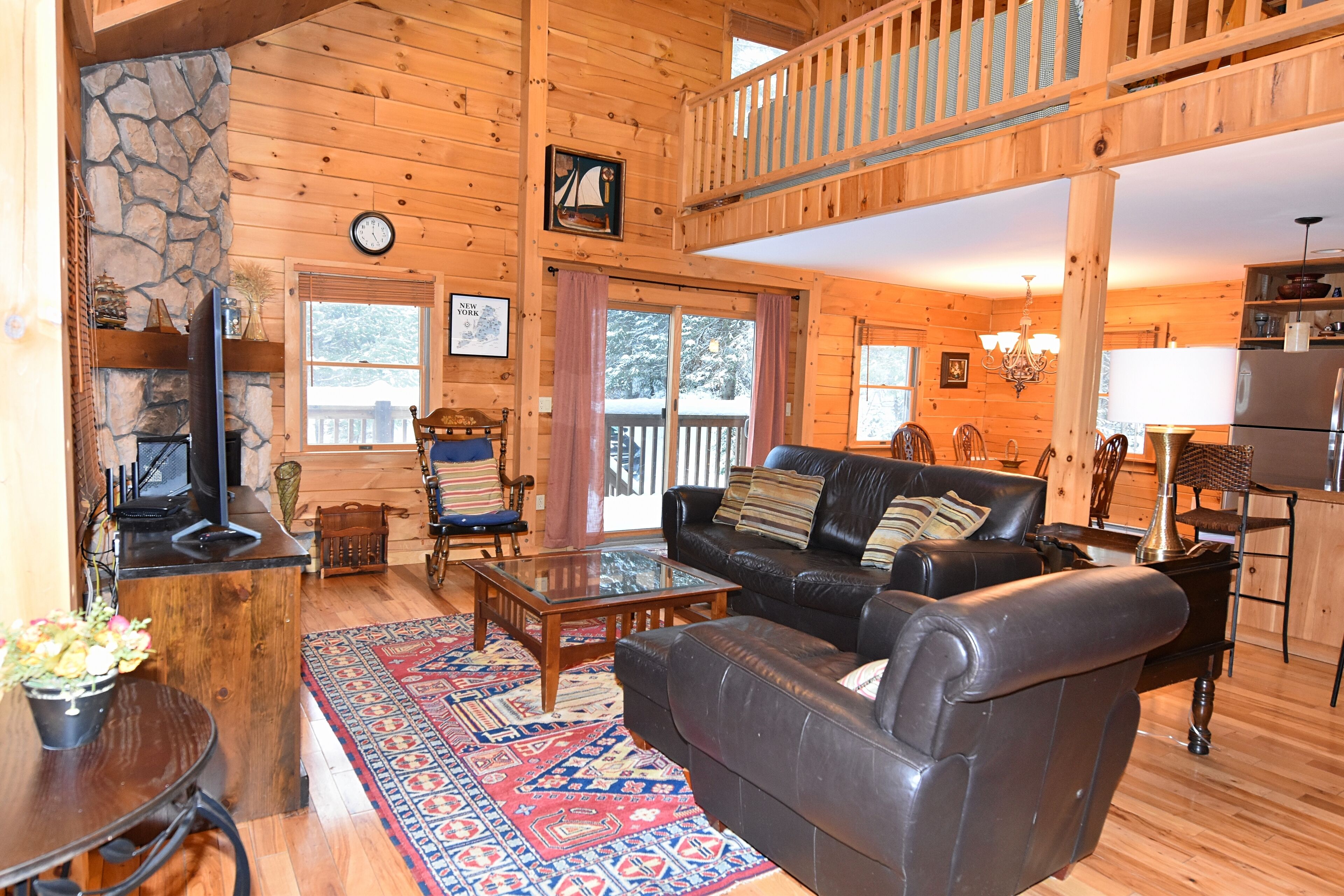 Beautiful Log Home (PHANTOM - 7073785)