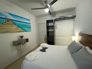 3 habitaciones, tabla de planchar con plancha, wifi y ropa de cama 