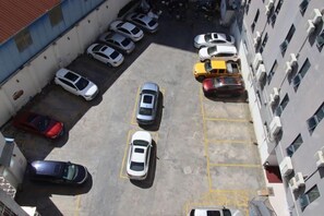 Ubetjent parkering (inkludert)