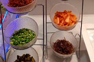 Comida y bebida