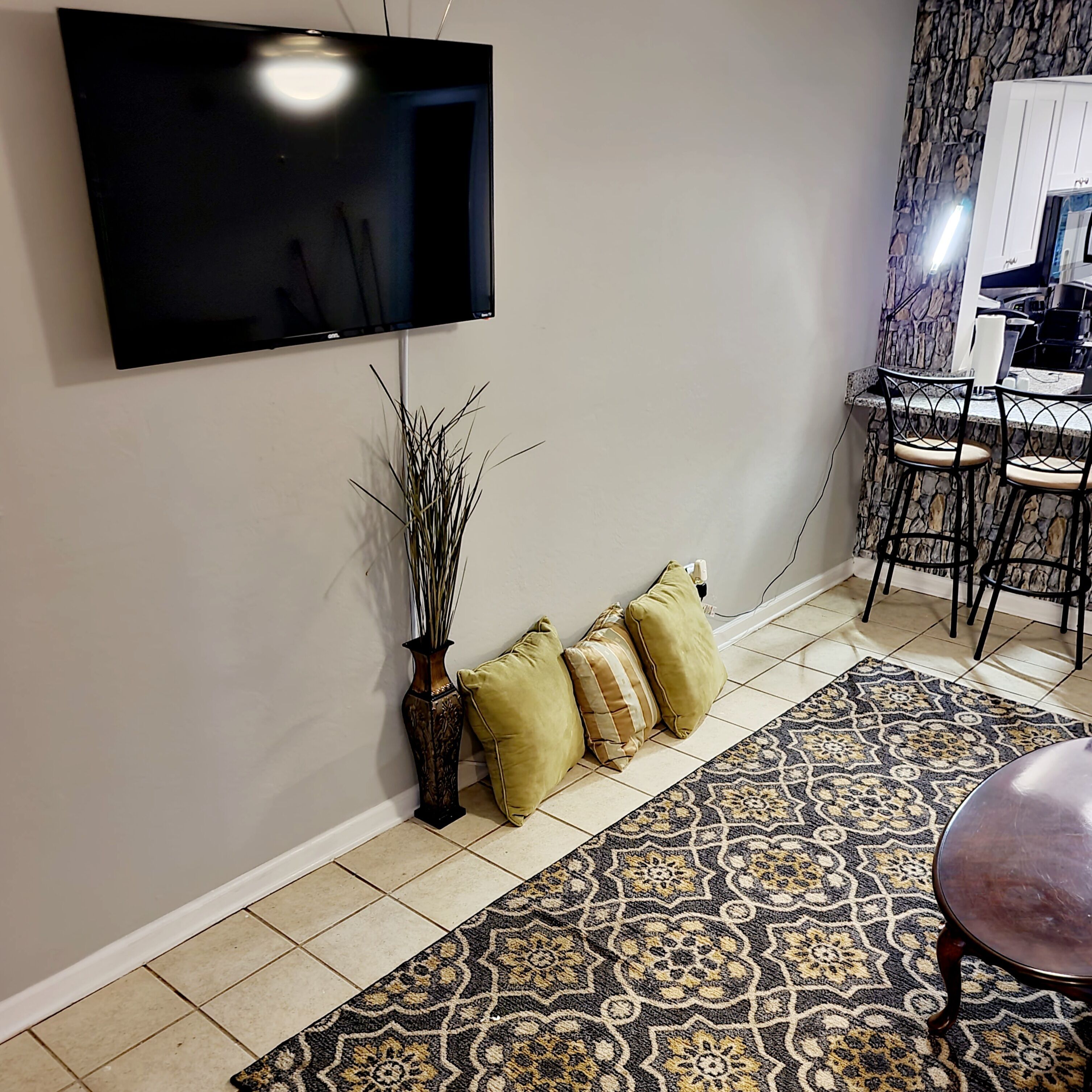 2bd 1 bath unit and you can see the golf course