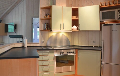 Amazing Summer Cottage 4-beds, Smidstrup Strand