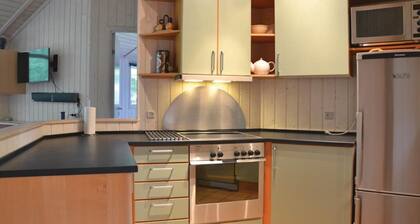 Amazing Summer Cottage 4-beds, Smidstrup Strand