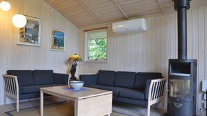 Unclassified image, 3 of 27, button - Smidstrup Strand 4-bed Summer Cottage, Sleeps 8 (Gilleleje)