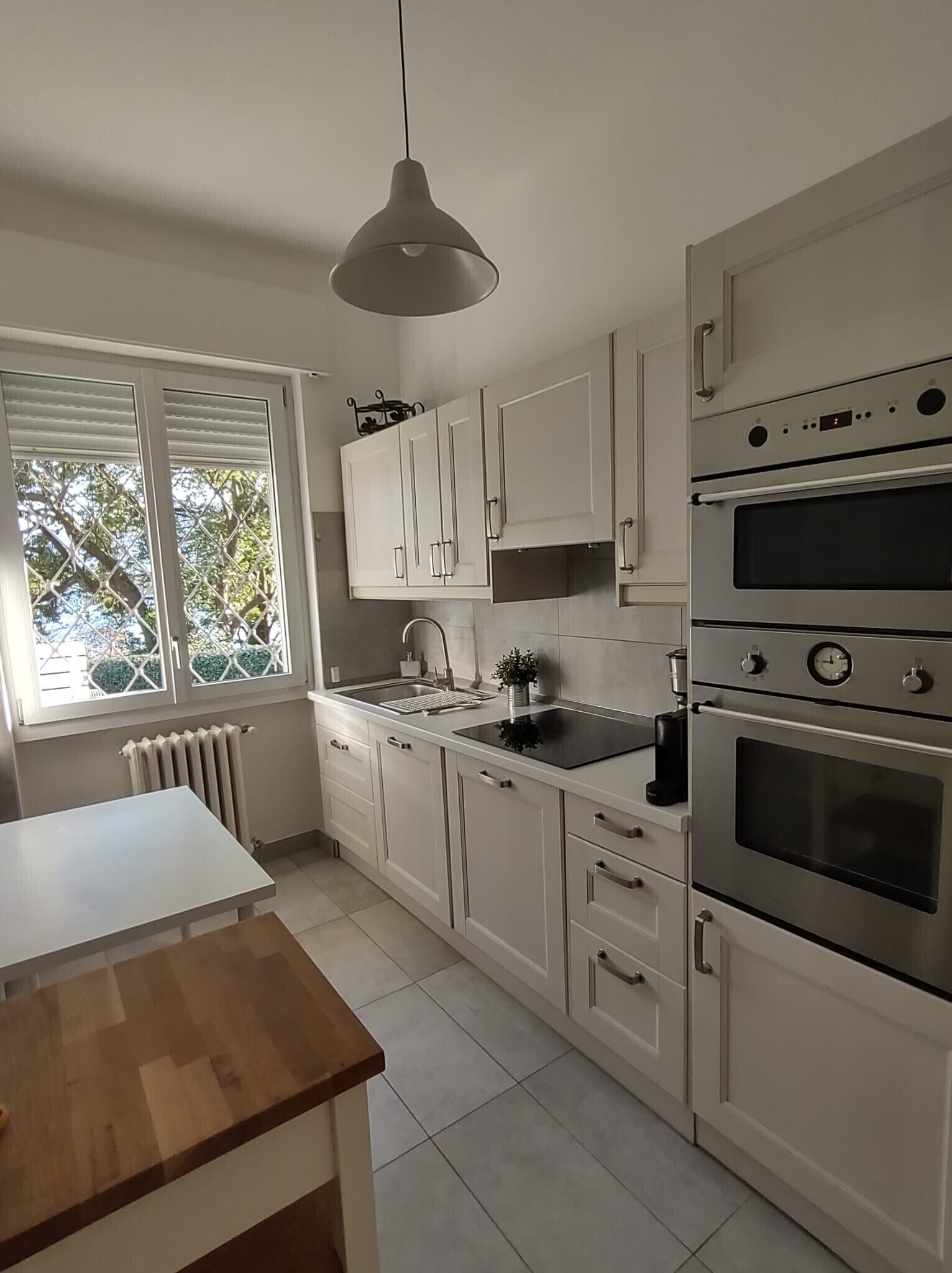 Frigorifero, microonde, forno, lavastoviglie