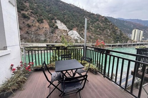 Jingyi Boutique Hotel