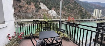 Jingyi Boutique Hotel