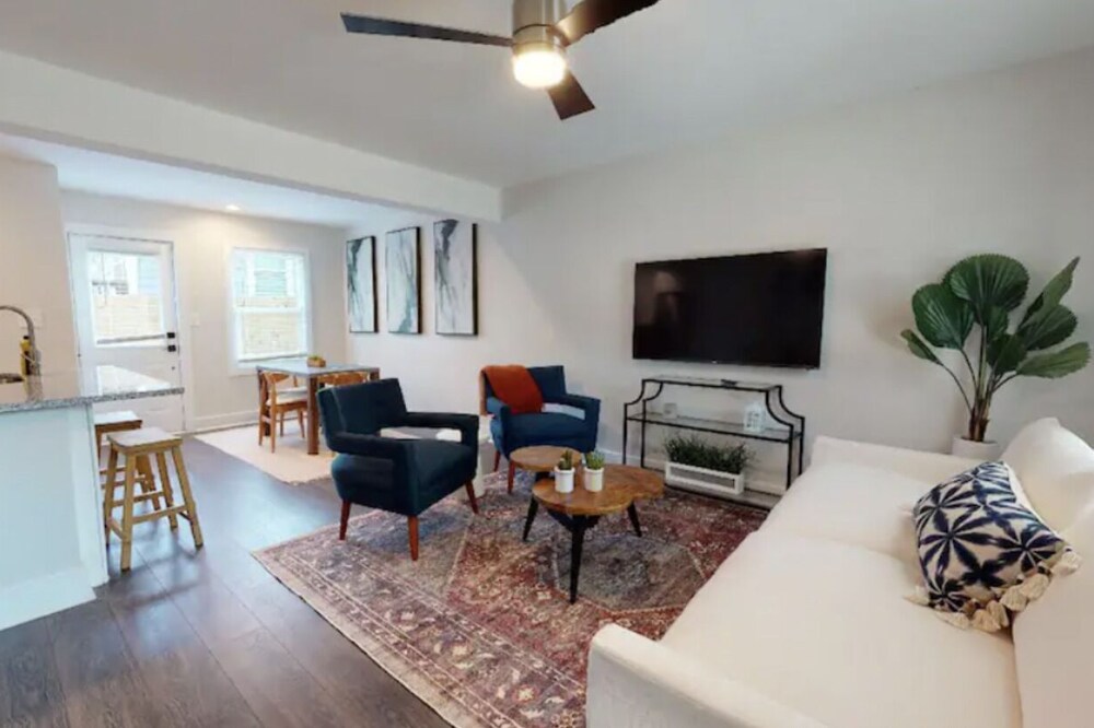 NoDa's Oasis, 2BR near Uptown by Mansion™