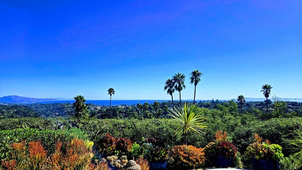 Enjoy Breathtaking ocean, coastal & Channel Island Views from your own  Private Home, Deck & Sunken Hot Tub.
