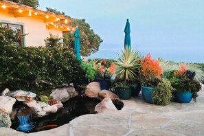 Property grounds - Amazing Panoramic Ocean View Upscale 1-Bdrm Detached Home w Pvt. Hot Tub & Patio (Santa Barbara)