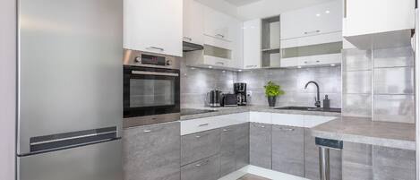 Fridge, oven, stovetop, toaster