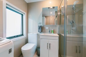 Shower, hair dryer, towels, soap - Ocean Grace by the River & Ocean (Pet Friendly) (Ocean Grove)