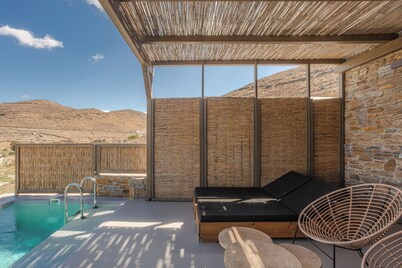 Amal Kythnos Suites