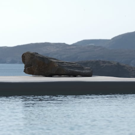 Exterior. Amal Kythnos Suites