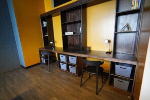 Apartment 300 | Living area - 424 Gold Way- 3Bed/2Bath Apartment (Pittsburgh)