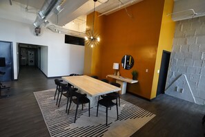 Appartement | Dineren op de kamer