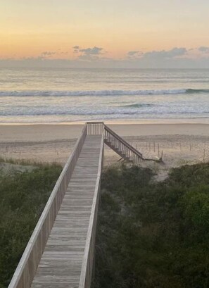 Beach - BreeSea view OCEAN FRONT FAMILY BEACH HOME (Surf City)