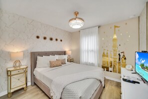Casa (5 Bedrooms) | 5 habitaciones y espacio para trabajar con laptop 