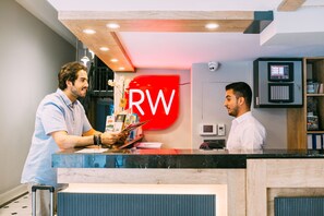 Reception - RW Boutique Hotel (Istanbul)