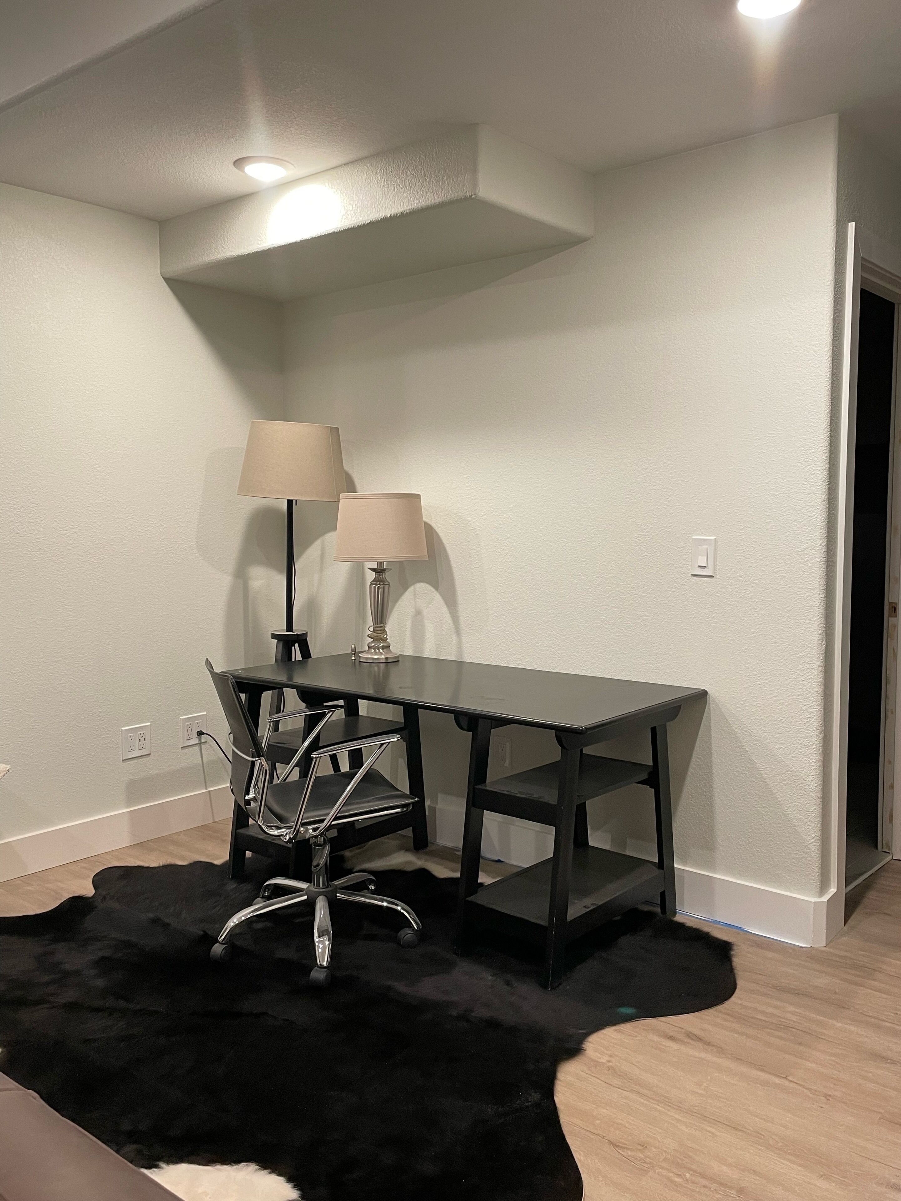 Golf Course Views, modern home setting, private entry and yard