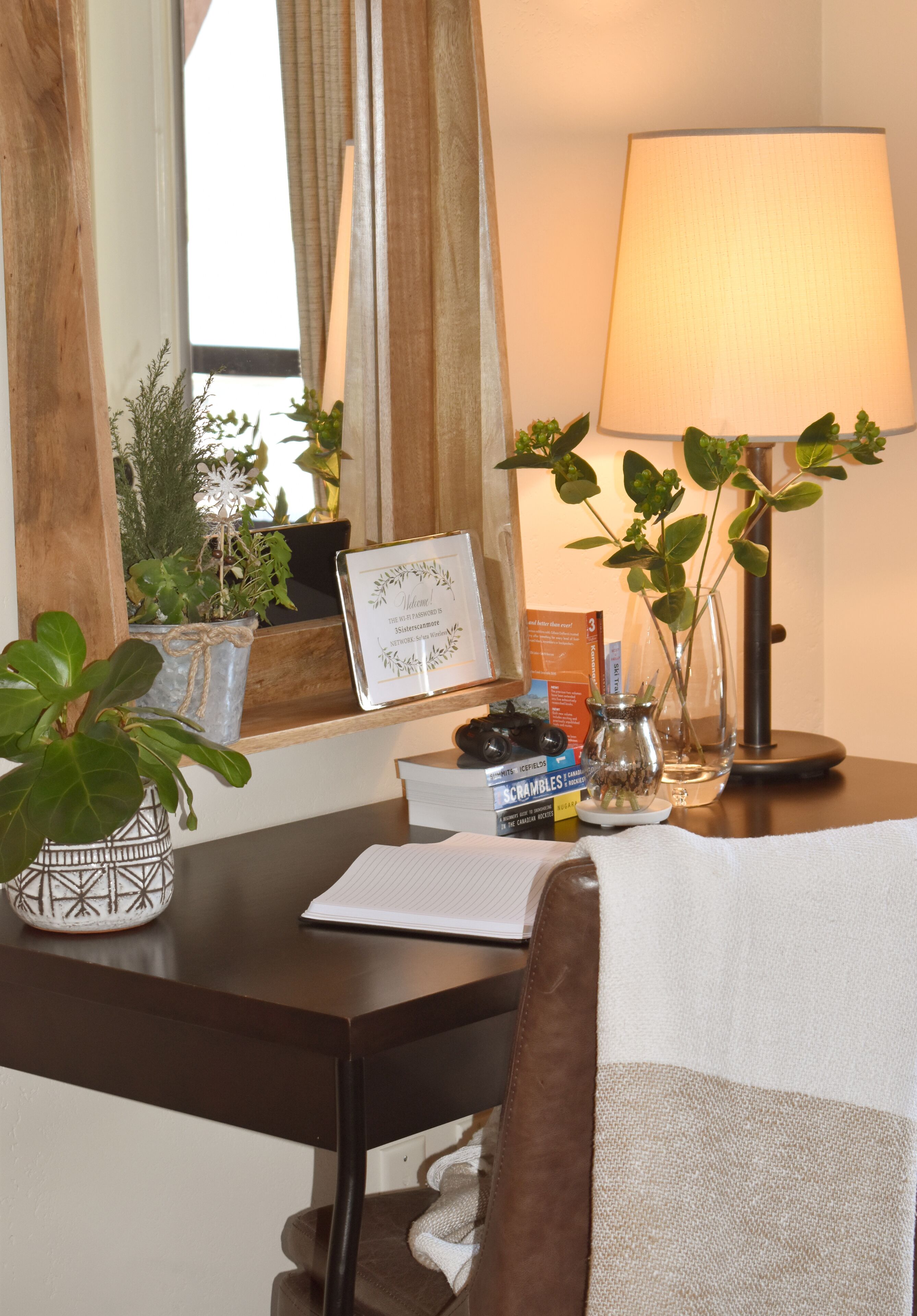 Extraordinary Mountain Penthouse, Spectacular Views, Pool & Hot Tub, Park Pass