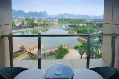 Lotus Villa Hotel