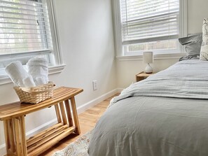 3 soverom, skrivebord, wi-fi og sengetøy