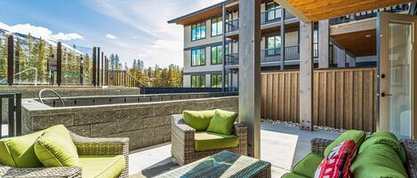 TM107 One Bedroom Condo | Terrace/patio