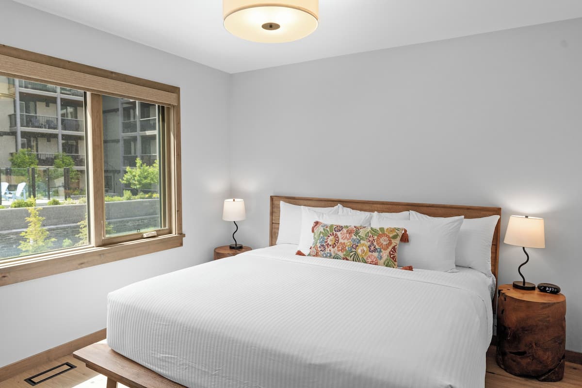 Four Bedrooms Villa 18 | Premium bedding, iron/ironing board, WiFi (free), individually decorated