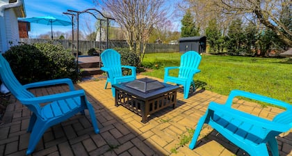 ⭐️ Amelia’s Retreat ⭐️ @ Greensboro 🐕🏥🏙🏊♀️🛍🍔🥂 Close