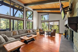 智能电视、壁炉、乒乓球、立体声音响