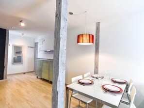Dining - Beautiful refurbished flat on Sardinero's beach (Santander)