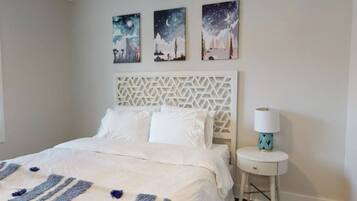 2 bedrooms, WiFi, bed sheets