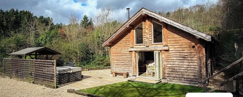 Secluded, rural retreat nestled in Sherwood Forest, with hot tub