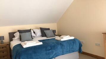 3 bedrooms, iron/ironing board, travel cot, free WiFi
