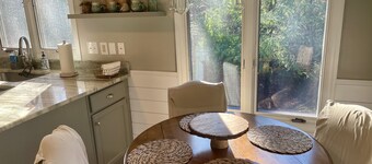 Direct Lakefront Connestee Falls- Views + private dock + 4 kayaks + flat yard