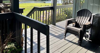 Direct Lakefront Connestee Falls- Views + private dock + 4 kayaks + flat yard