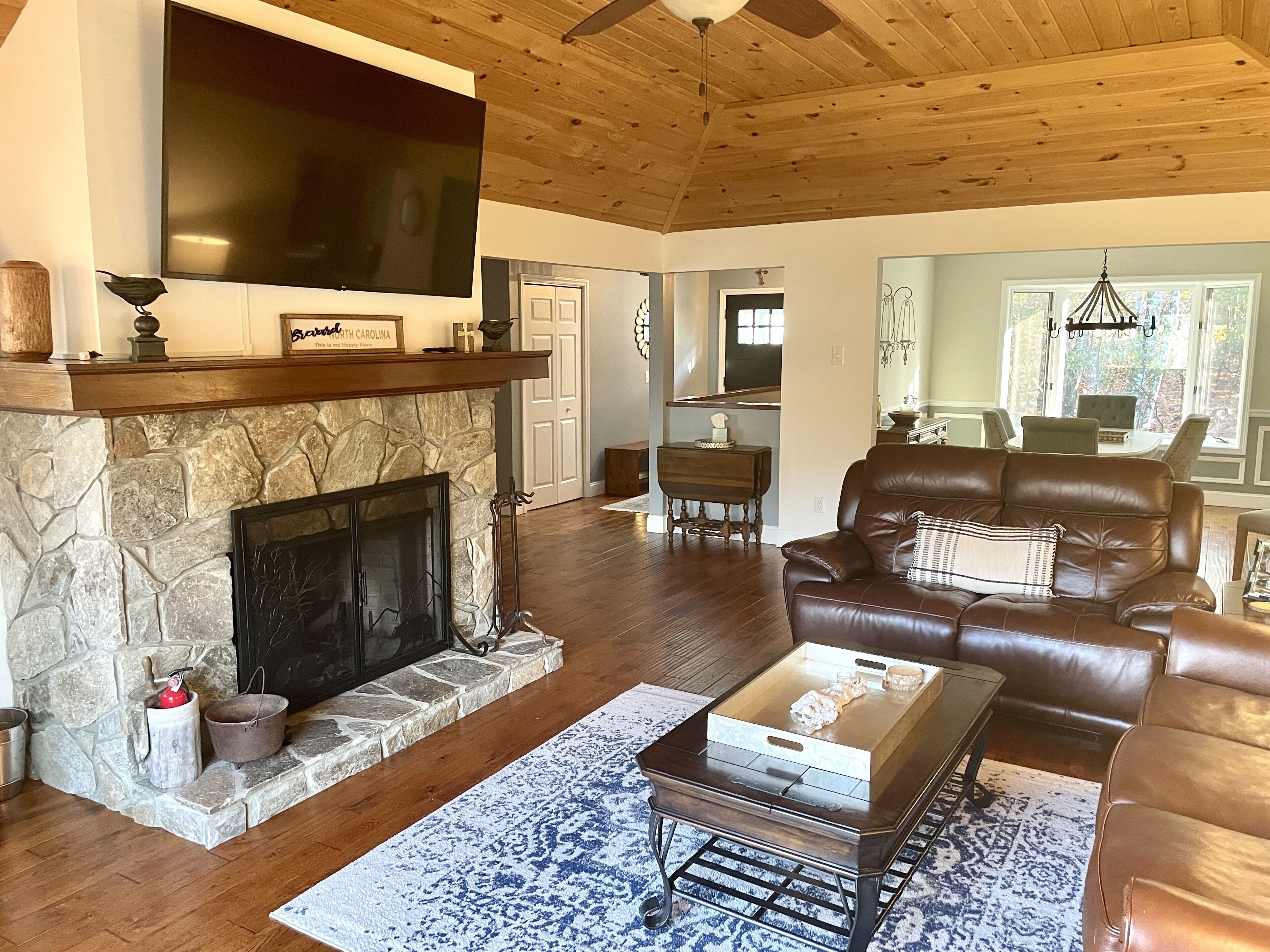 Direct Lakefront Connestee Falls: Views & private dock + 2 kayaks