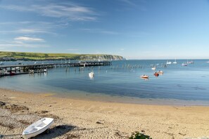 Beach nearby - Lovely seaside chalet with just a 2 minute walk to the beach! (Swanage)