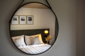 Hypo-allergenic bedding, desk, blackout curtains, free WiFi - Flem Mountain Lodge (Flims)