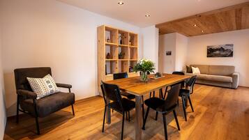 Apartment | Living area