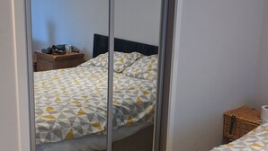 Apartment, 1 Queen Bed | 1 bedroom, free WiFi, bed sheets - Beautiful 1-bed Apartment in Woking (Woking)