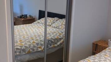 Apartment, 1 Queen Bed | 1 bedroom, free WiFi, bed sheets