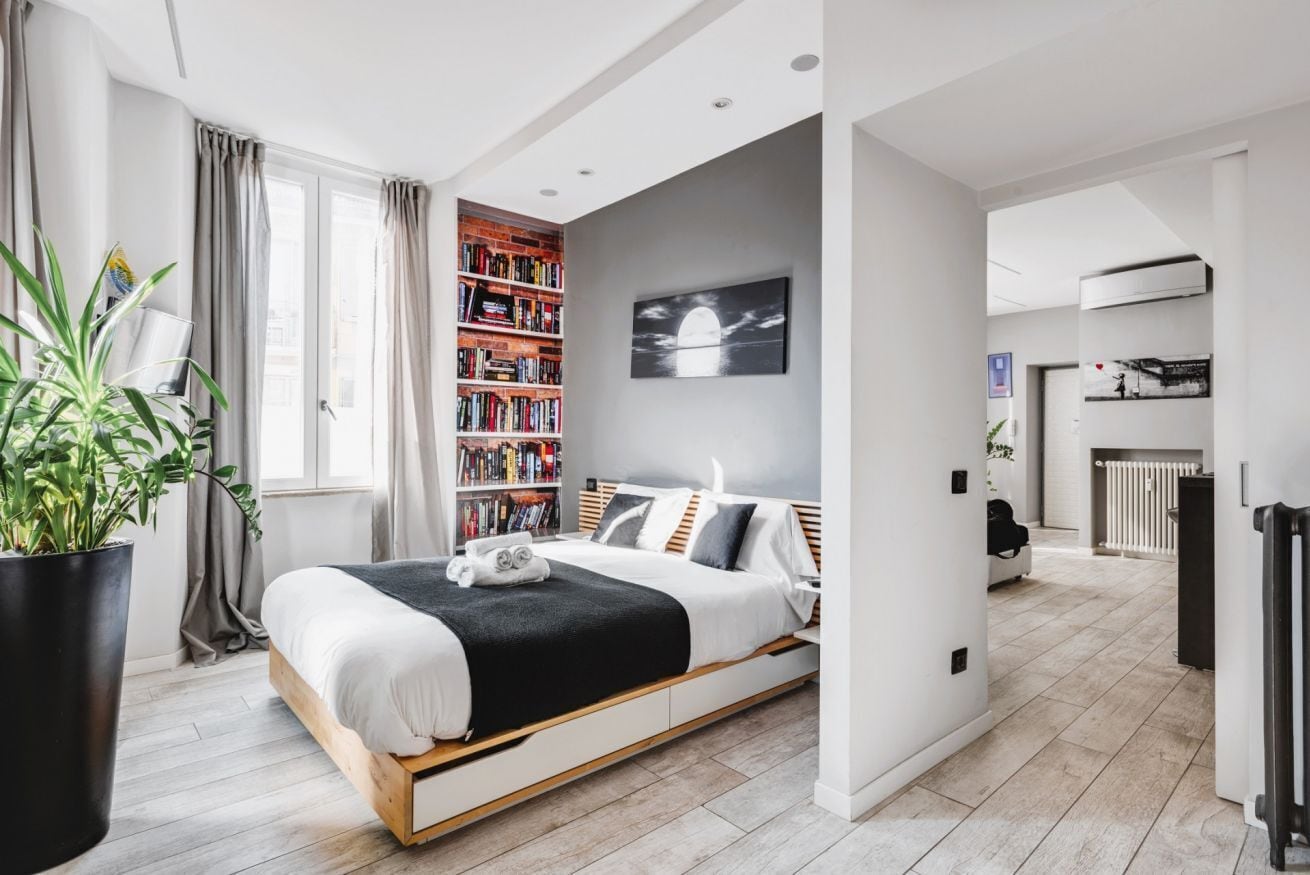 2 Schlafzimmer, Bügeleisen/Bügelbrett