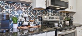 Trendy Jax Home Near Downtown, 30-mins to Beach
